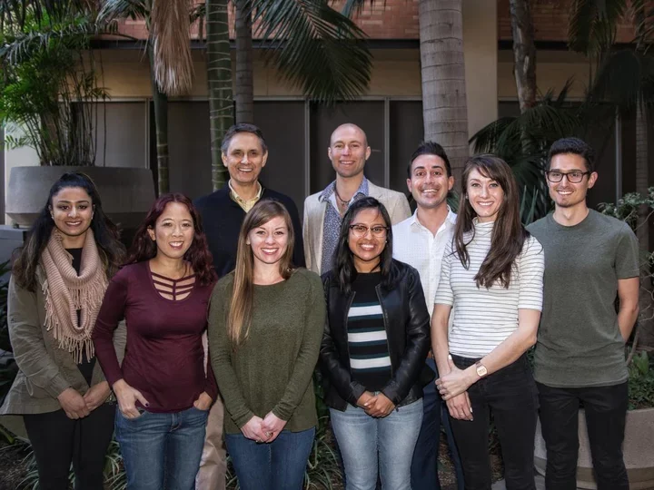 Neuroendocrine System Lab members group photo 2018
